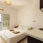 Апартаменты Petalides