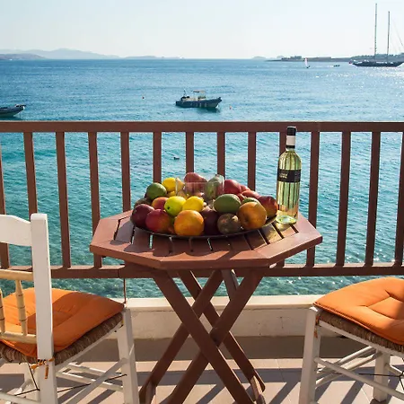 Petalides Apartament